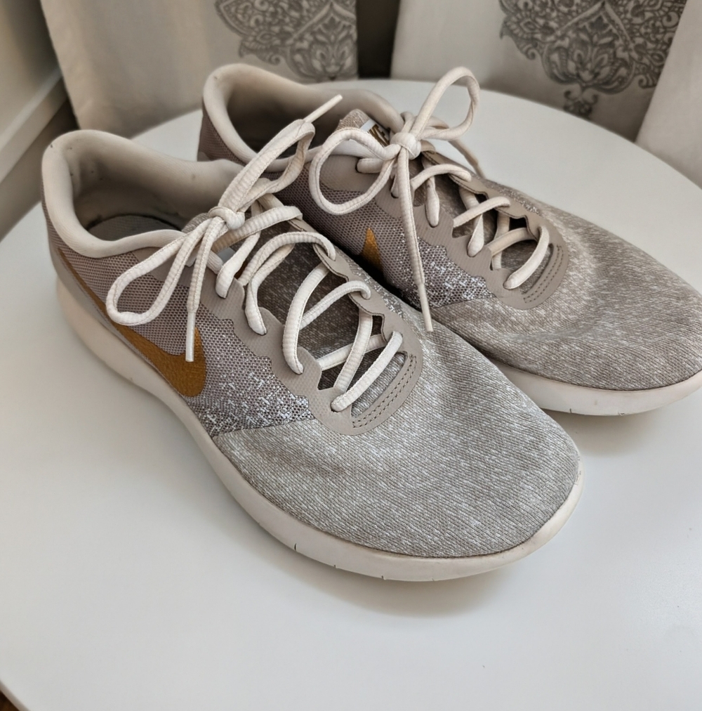 Nike Women's Gray and Gold Sneakers